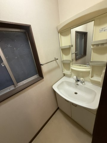 宮町680-5　　山本売家の独立洗面台