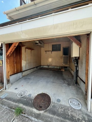 明野４丁目貸家の駐車場