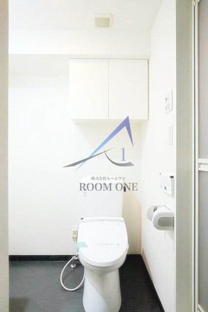 ＡＲＴＥＳＳＩＭＯ　ＶＡＬＥＮＴＯのトイレ|トイレです。