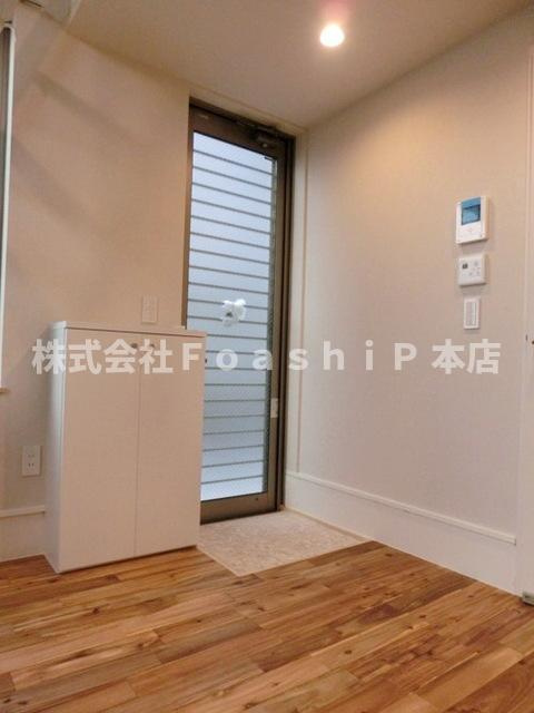 グランエッグス高円寺Eの玄関