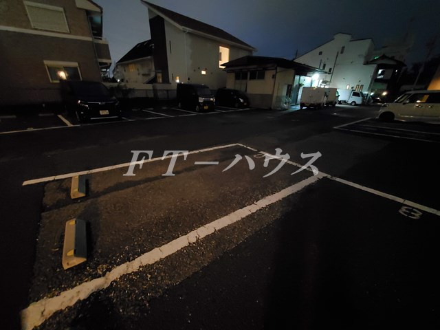 習志野市谷津町１丁目のアパートの駐車場