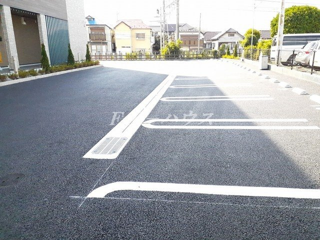 ヒルサイドⅢの駐車場