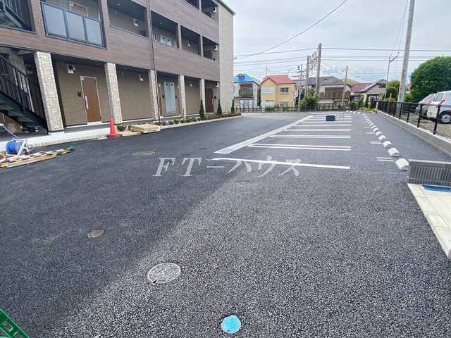 ヒルサイドⅢの駐車場
