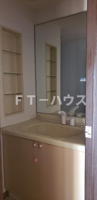 ベルシャトゥ津田沼の独立洗面台
