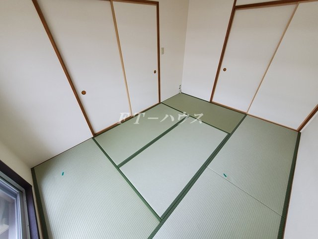 コンフォート津田沼弐番館の和室