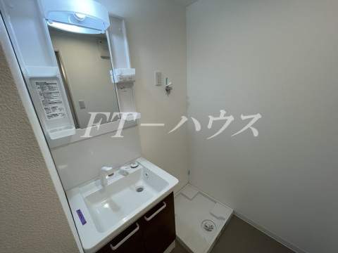 ジーメゾン薬園台の洗面所