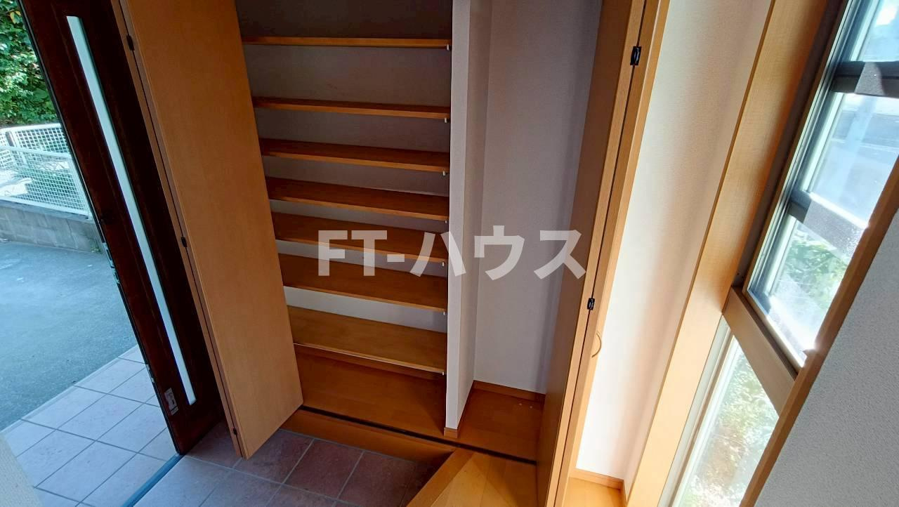 田喜野井町戸建ての収納