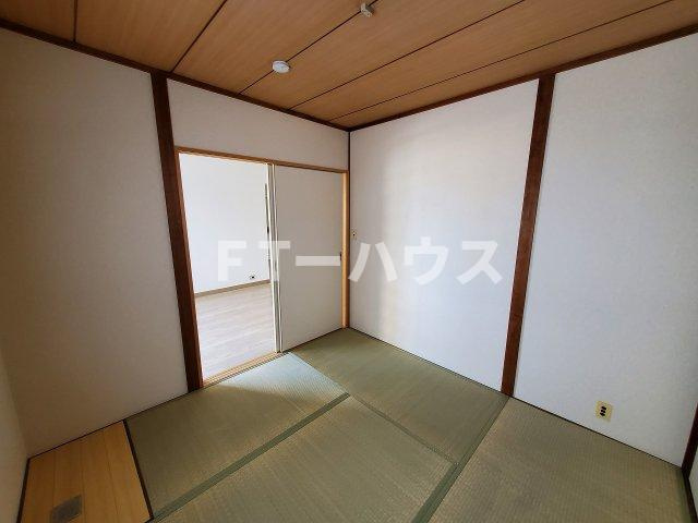 ハイツエバグリーン津田沼２号棟の和室