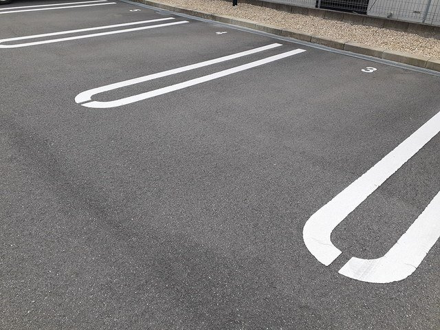 Ａｎｎｅｘ　殿城の駐車場