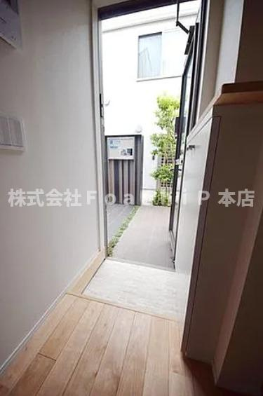 ソシガヤテラスNの玄関