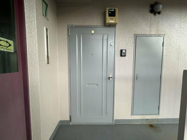ベルエアー三ノ輪の玄関