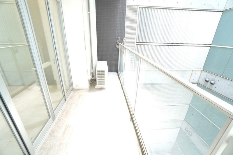 アーバンフラッツ湊町のバルコニー