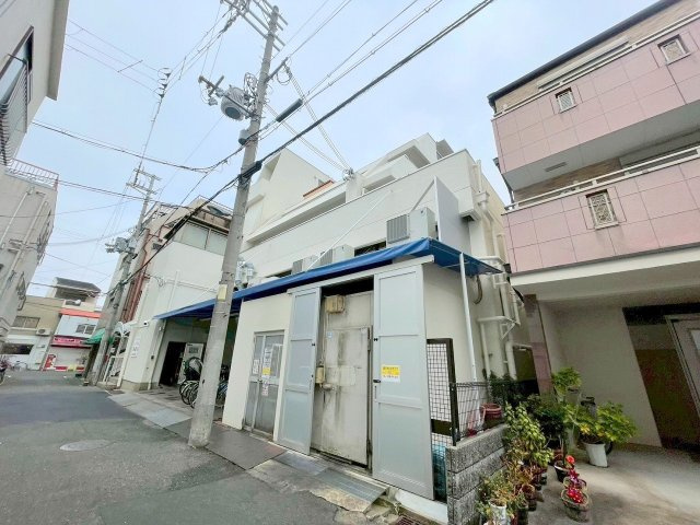 淀川中央マンションの外観