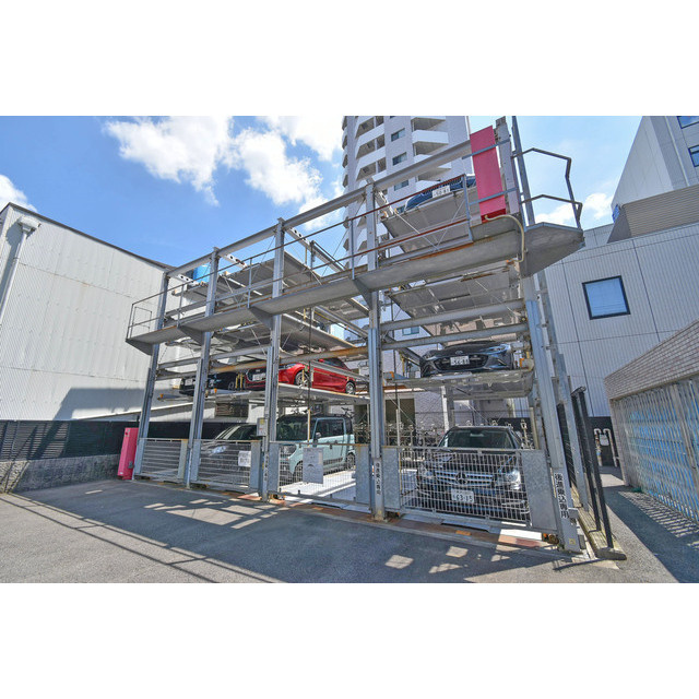 Gramercy Shiromi-doriの駐車場