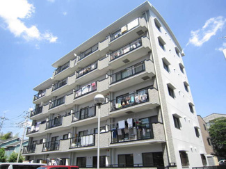 6階建てのRC造マンション♪