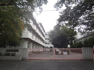 さいたま市立岸町小学校まで650ｍ
