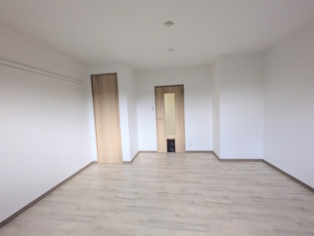 バルコニーから見た室内です♪