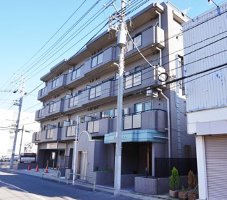 オートロック・エレベーター、鉄筋コンクリート４階建てマンション