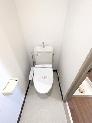 温水洗浄便座付きトイレ
