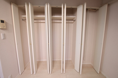 ★壁一面の収納★