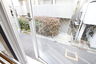 ★窓の外は駅前までの通り