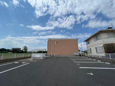 【外観】 | リッチハーベスト | 外観写真（昼）
