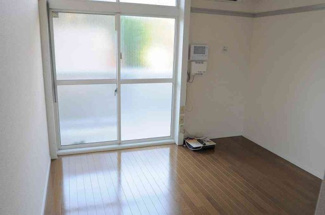 【居間・リビング】 | レオパレスＫＥＮＴ | 設備・仕様は号室により異なる為、現況を優先致します。