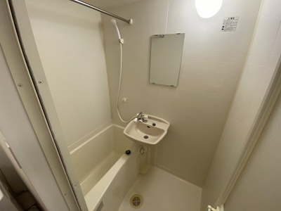 【浴室】 | レオパレスＳＡＫＡＥ | 設備・仕様は号室により異なる為、現況を優先致します。
