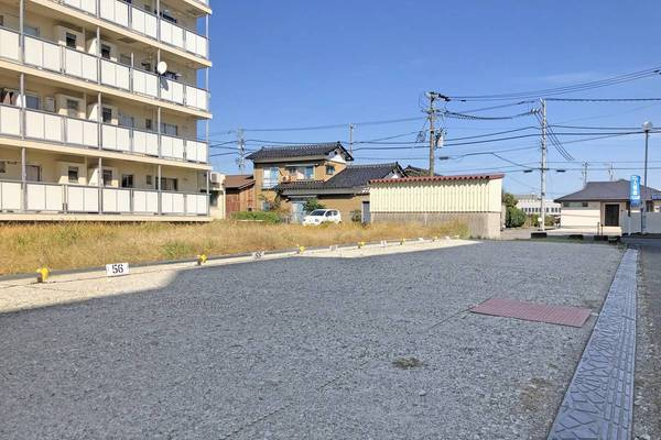 ビレッジハウス婦中1号棟の駐車場