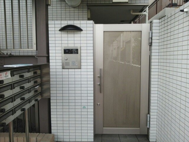 Ａｒｄｏｒ　Ｐｉｓｏのエントランス