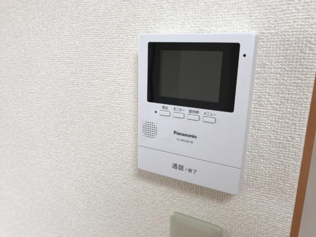 シャトルウィングの内装|カメラ付インターホン