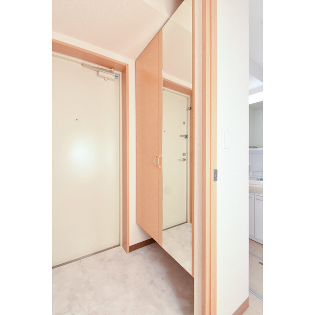 Gramercy Shirakawa Koen