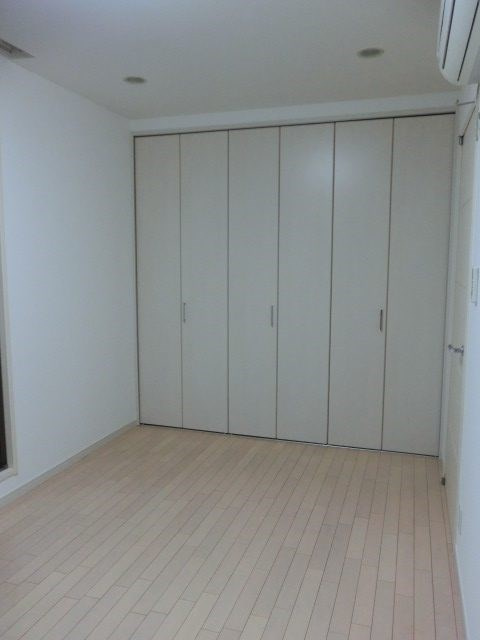 シャンブル向丘の寝室