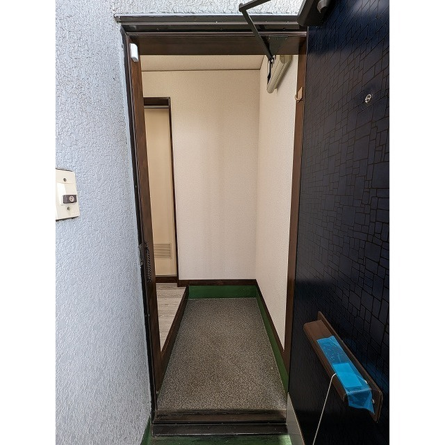 カーシュ上馬の玄関