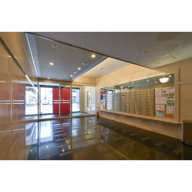 Gramercy Shirakawa Koenの居間・リビング