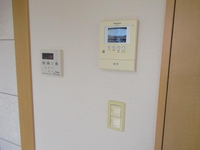 ロイヤルパレスの内装|カメラ付インターホン