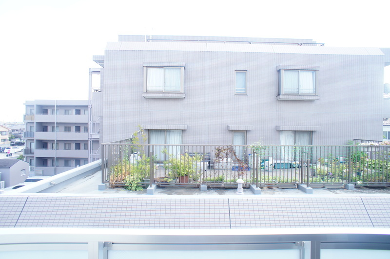 リブリ・YKBA北戸田のバルコニー