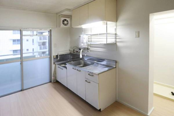 ビレッジハウス村国2号棟のキッチン|ビレッジハウスの同一物件・同一タイプの間取りの写真です