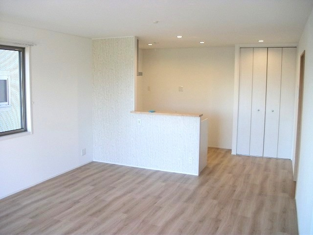 流山木戸建貸家　Ｂ棟の居間・リビング