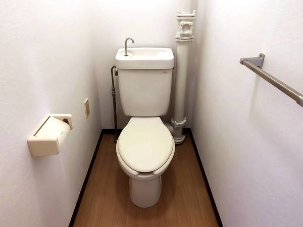 ビレッジハウス成田玉造3号棟のトイレ|ビレッジハウスの同一物件・同一タイプの間取りの写真です