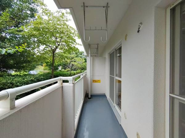 ビレッジハウス成田玉造3号棟のバルコニー|ビレッジハウスの同一物件・同一タイプの間取りの写真です