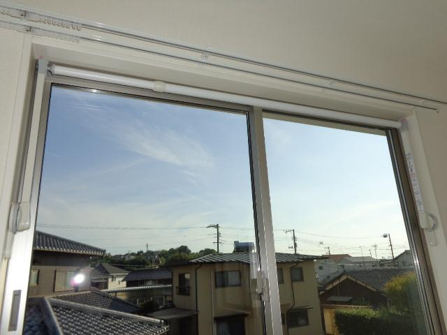 三里塚　アパートⅢ期新築工事の設備|室内物干（イメージ）