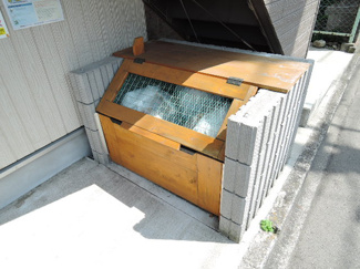 敷地内ごみ置き場