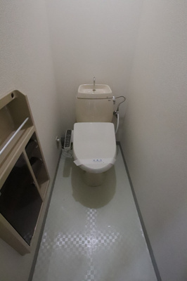 収納機能付きのトイレです。
