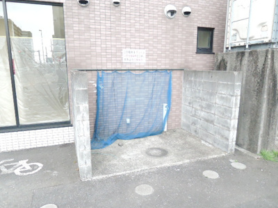 ごみ置き場