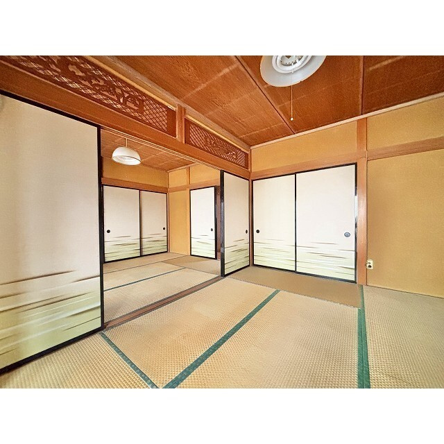 原東町戸建の居間・リビング