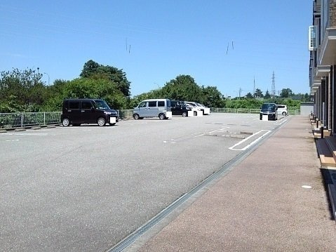 リバニッシュＢの駐車場|駐車場があります