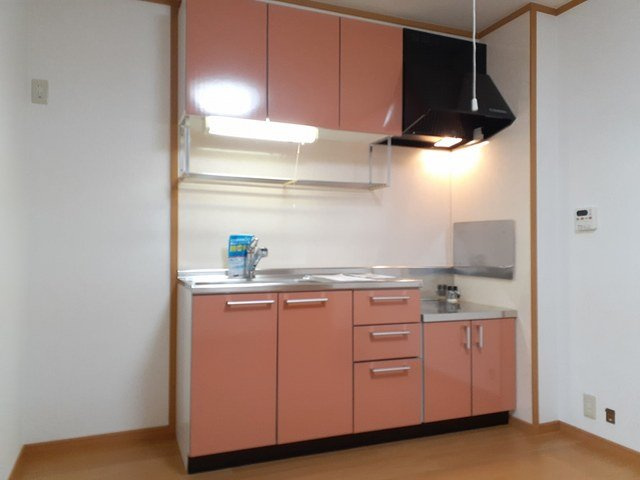 リバニッシュＢのキッチン|コンパクトなキッチンで掃除もラクラク