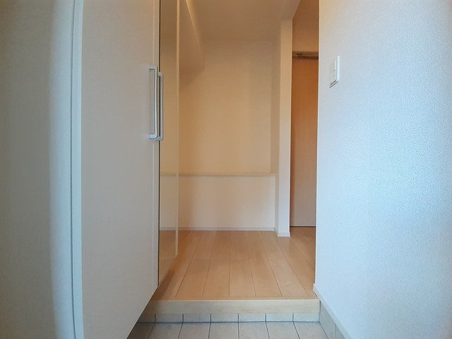 アルモニーＢの玄関|きれいな玄関です