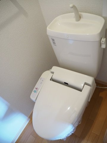 フィオーレのトイレ|コンパクトで使いやすいトイレです